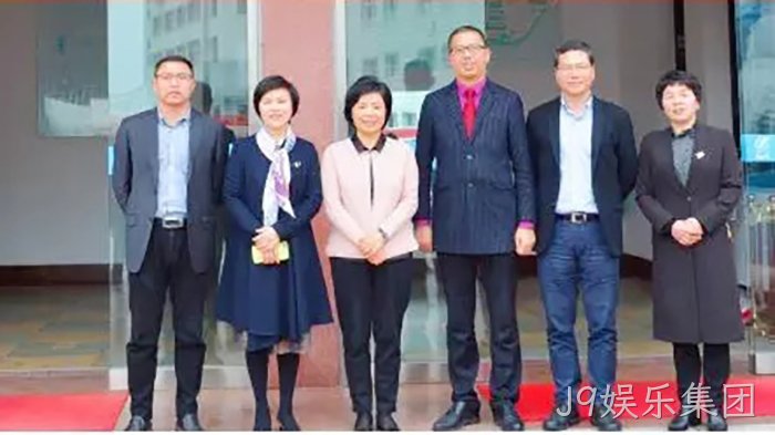 市委常委、统战部长施艾珠一行到J9娱乐集团调研