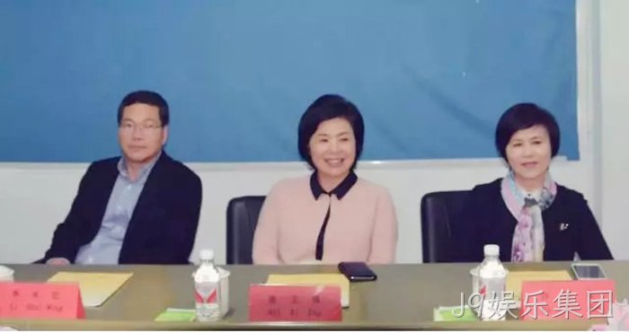市委常委、统战部长施艾珠一行到J9娱乐集团调研